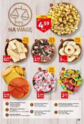 Gazetka promocyjna Auchan - przeNISKIE CENY przeWSPANIAŁE okazje Hipermarkety - Gazetka - ważna od 27.04 do 27.04.2022 - strona 19 - produkty: Pistacje, Ciastka, Mieszanka studencka, Chipsy, Wawel, Wafle, LANA, Ciastka owsiane, Kakao