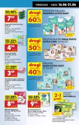 Gazetka promocyjna Biedronka - Od Poniedziałku - Gazetka - ważna od 21.06 do 21.06.2025 - strona 69 - produkty: Naturell, Por, Pampers, Papier, Majtki, Discreet, Papier toaletowy, Dada, Maliny, Ręcznik, Chusteczki, Podpaski, Pieluchomajtki, Wkładki, Nawilżany papier, Naturella, Fa