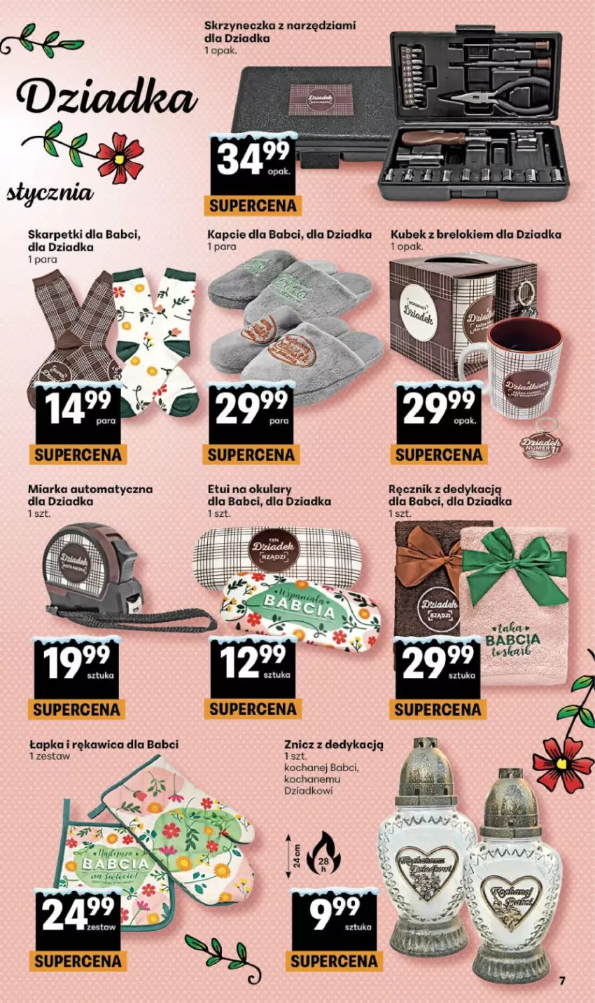 Gazetka promocyjna Delikatesy Centrum - Franczyza DC03 Czwartek - ważna 15.01 do 21.01.2026 - strona 7 - produkty: Kapcie, Karp, Koc, Kubek, Miarka, Ręcznik, Skarpetki, Znicz